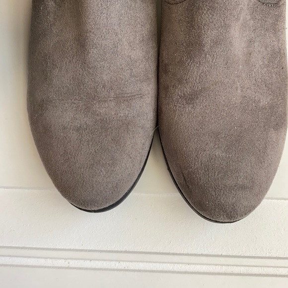 Francesca’s Suede Over the Knee Tie Boots 7 - Picture 6 of 7